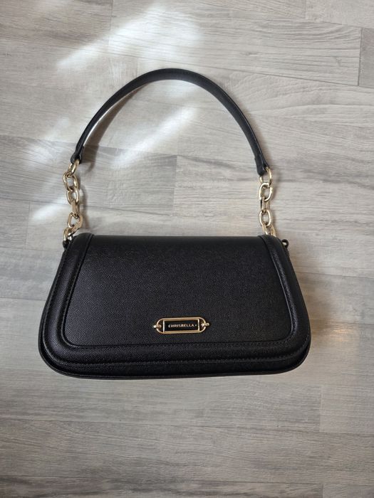 Дамска черна чанта