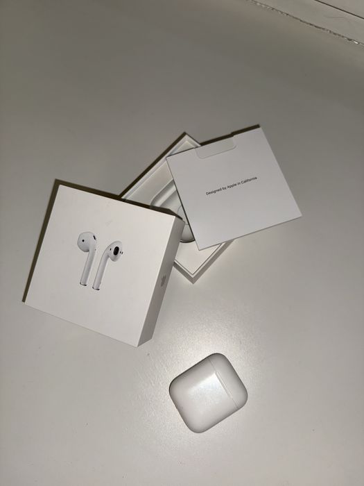 Aplle AirPods  2