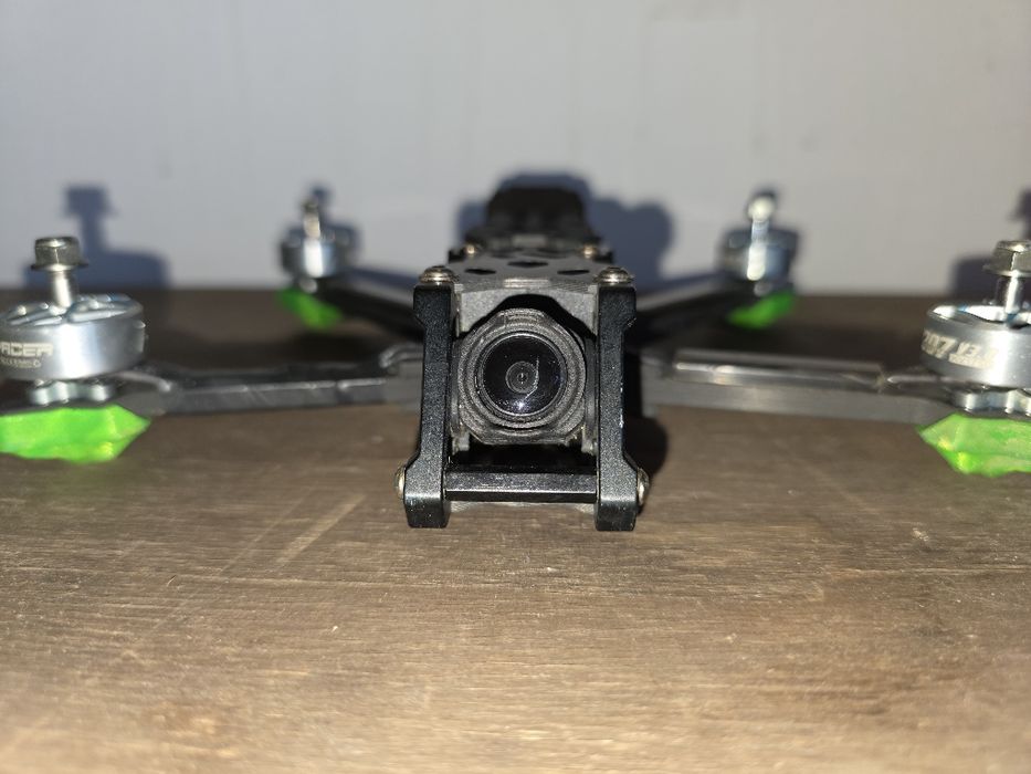 Злобен и Настроен FPV Дрон
