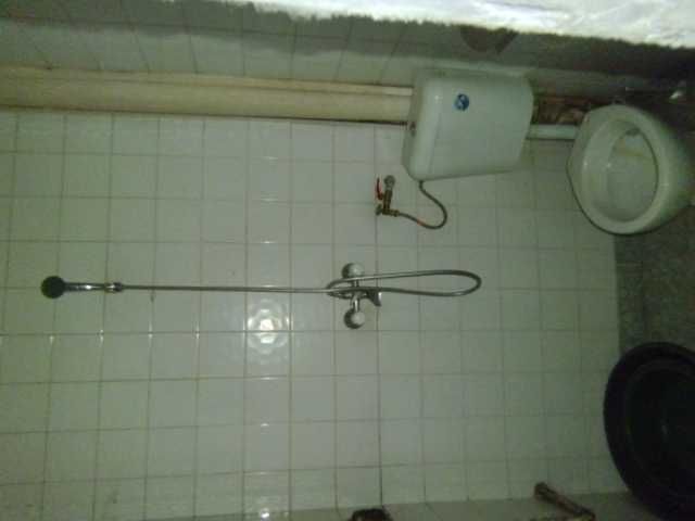 Продавам  ТРИЕТАЖНА  МАСИВНА КЪЩА на 500 м от центъра на гр. Тетевен