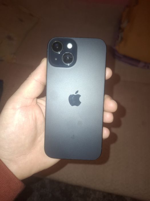 Vand IPone 15 Normal