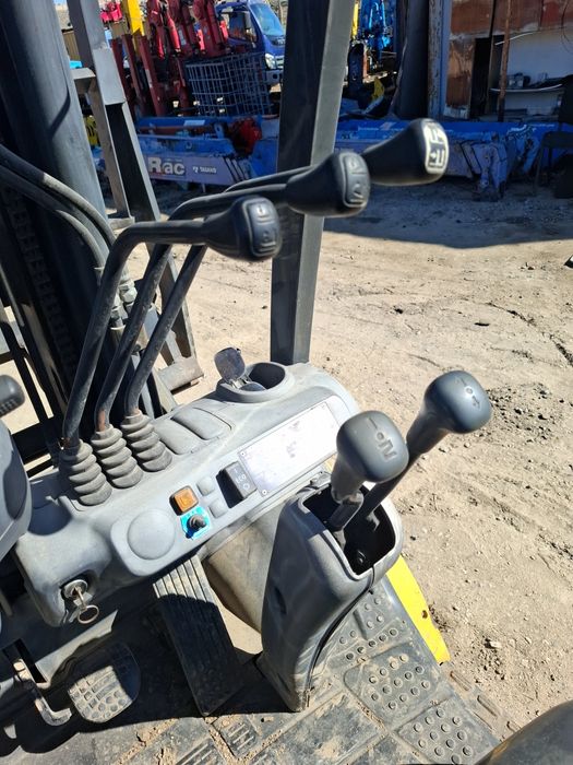 Погрузчик вилочный, Кара2.5тонн