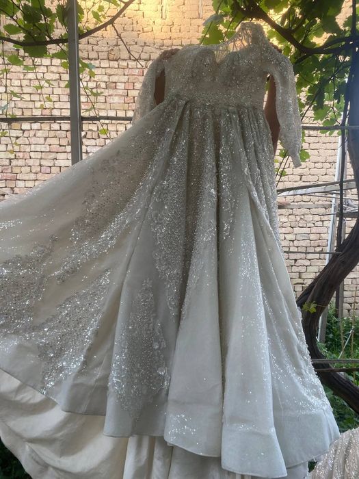 Платья свадебная ручная работа хорошим состояние качественний сделенно