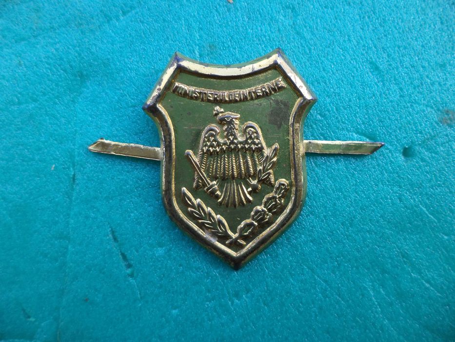 Semne de arma cuci militari boneta medalii insigne nasturi vechi RSR