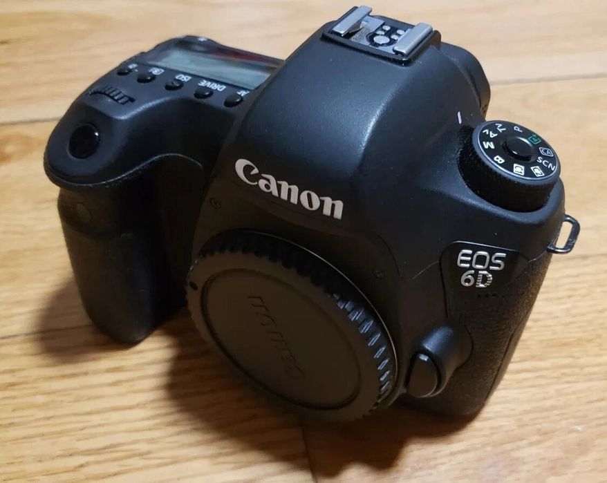 DSLR Canon 6D body