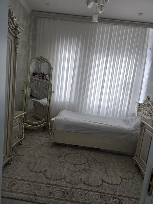 Xonabodda 2 etajli kottej sotiladi.