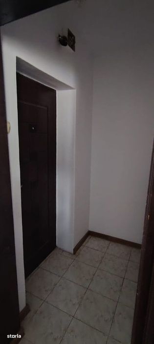 Apartament 2 camere renovat la parter
