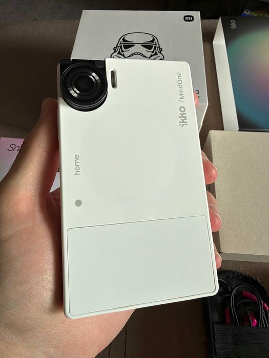Ikko Mind One Pro 256gb with keyboard рядък и интересен смарфон, нов