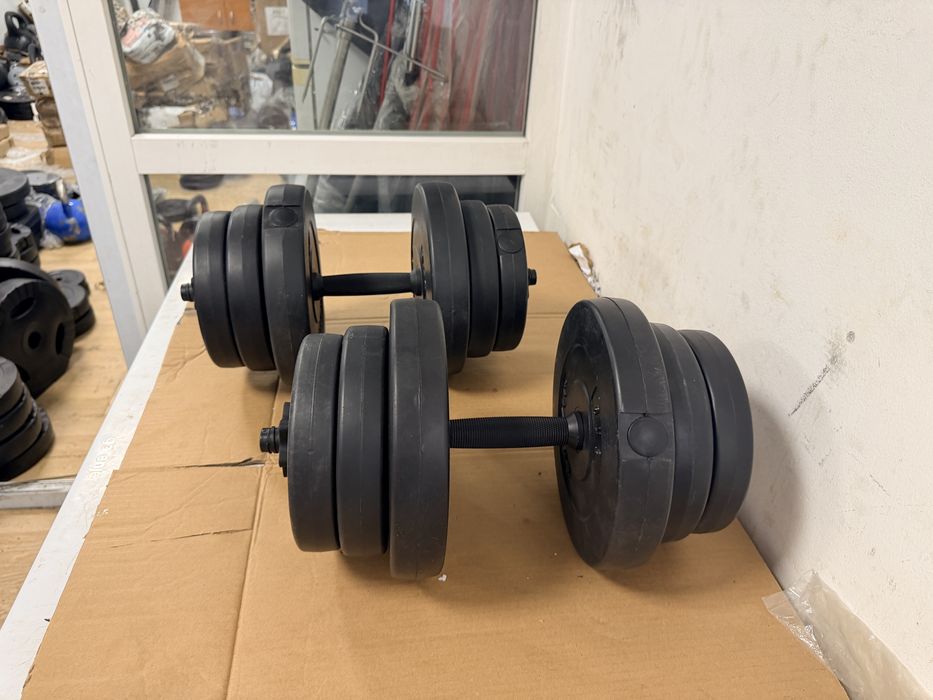 Gantere reglabile noi pret promo 120 lei buc. 200 lei setul 40 kg.20 kg+20 kg=40 kg
