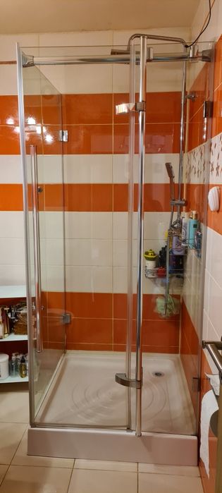 Cabină de duș din sticlă