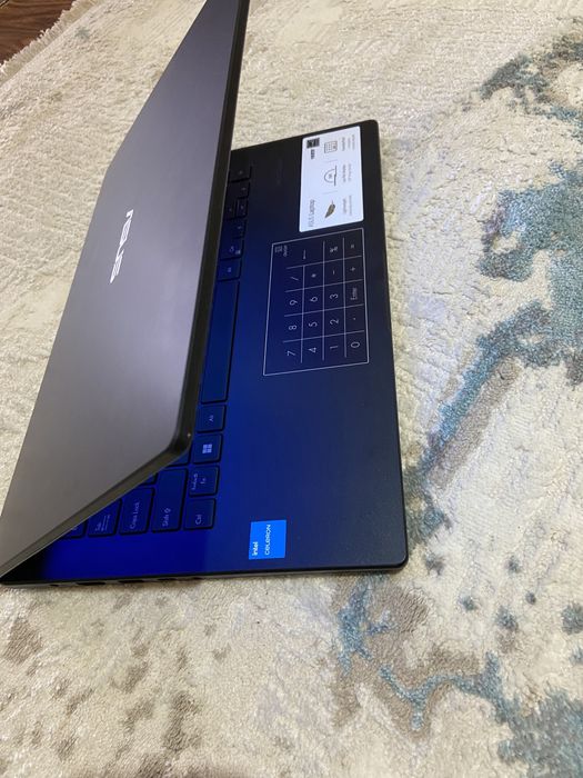 Asus стильный новом модел