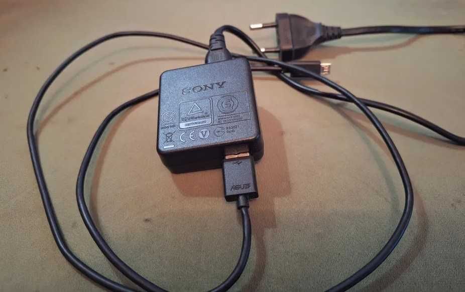 Adaptor retea pentru camera digitala