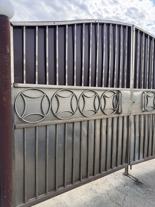 Прадаётся варота и калитка