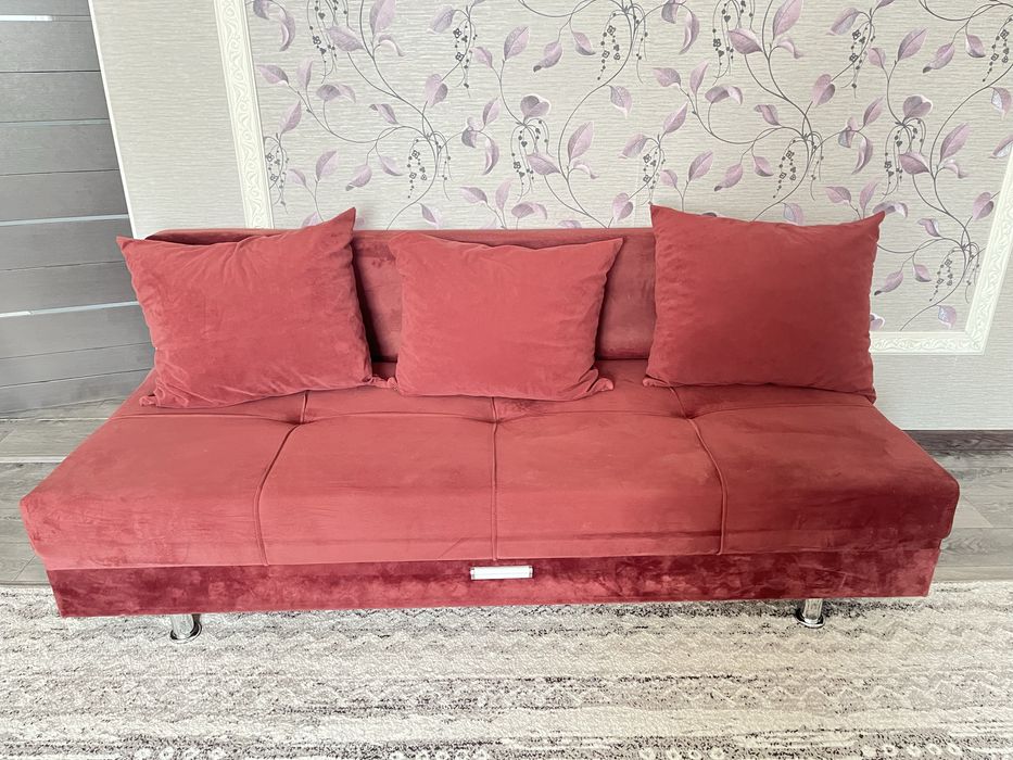 Продам диван- тахта  в хорошем состоянии