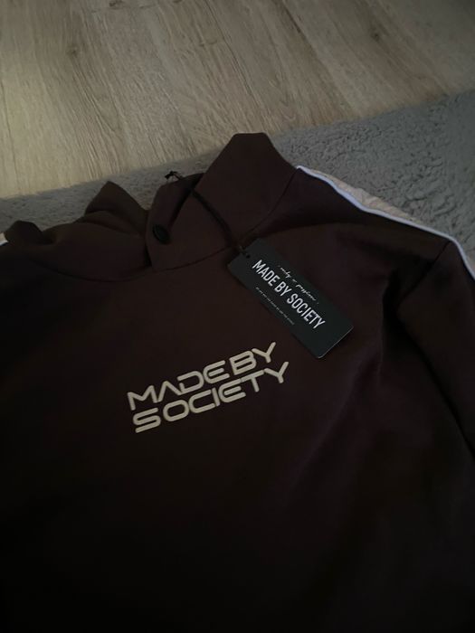 Compleu Made By Society