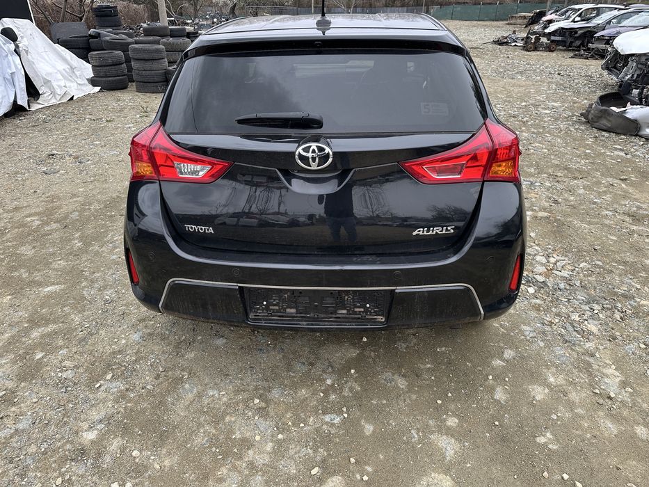 Тойота Аурис Toyota Auris 1.4 d4d 90 кс На части!