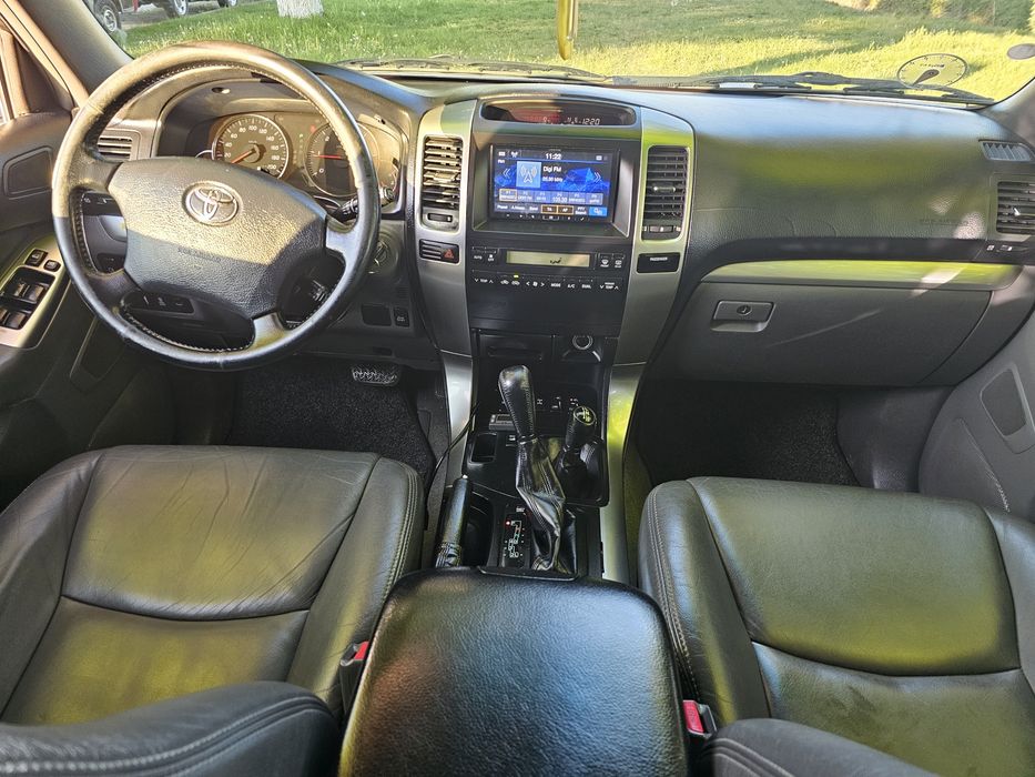 Toyota Land Cruiser! Autoutilitara N1!
