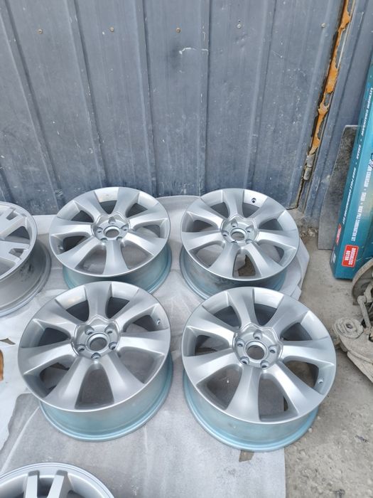Продам диски на subaru tribeca 2005
