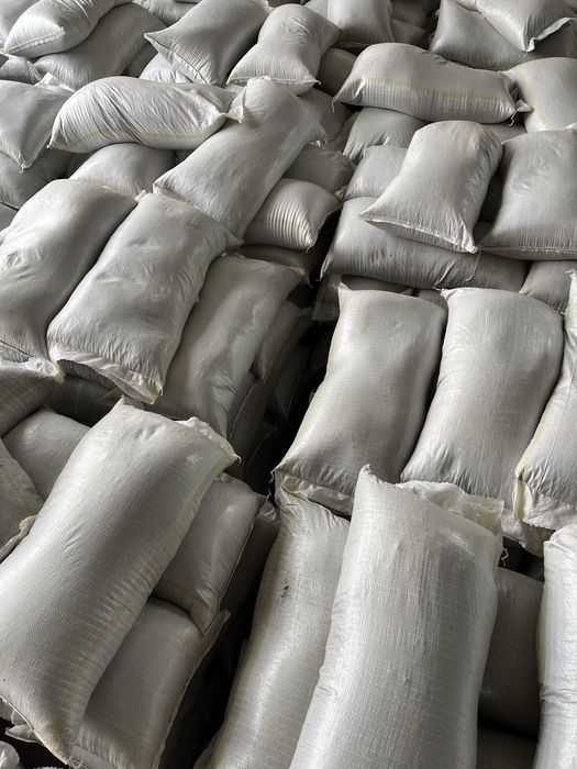 Vând șrot floarea-soarelui ambalat la sac