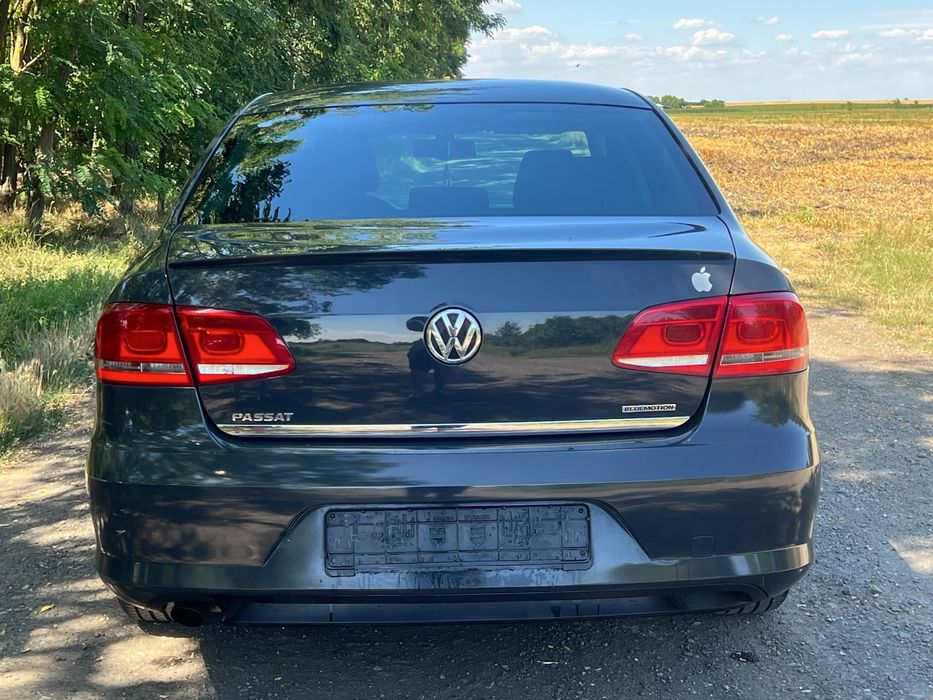VOLKSWAGEN Passat 2015 — imagine 4