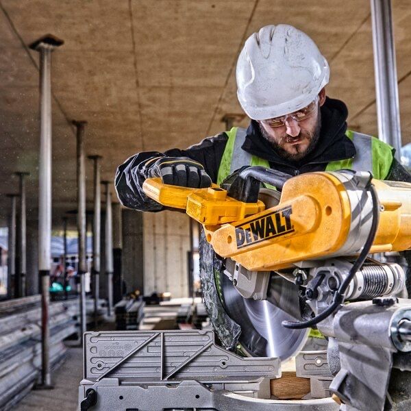 Настолен потапящ циркуляр DeWALT DWS780 , 1670 W, Ø 305 mm