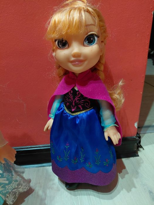 Ana si Elsa de la Noriel