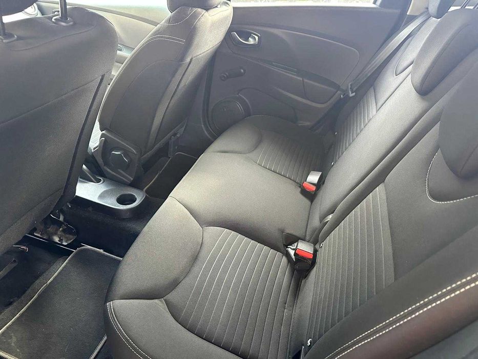 Renault Clio IV Estate 1.5 dCi • Service reprezentanță • Keyless • Navi