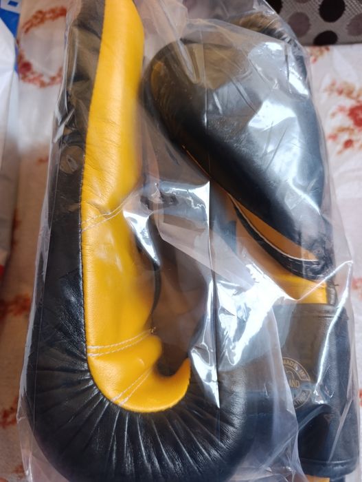 Ръкавици Fairtex BGV 18 Super sparring цвят Black gold