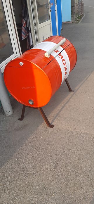 Мусорный бак из 200 л бочки
