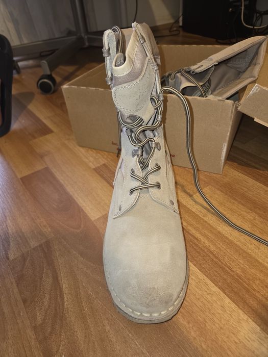 Vand bocanci militari de vara nepurtati