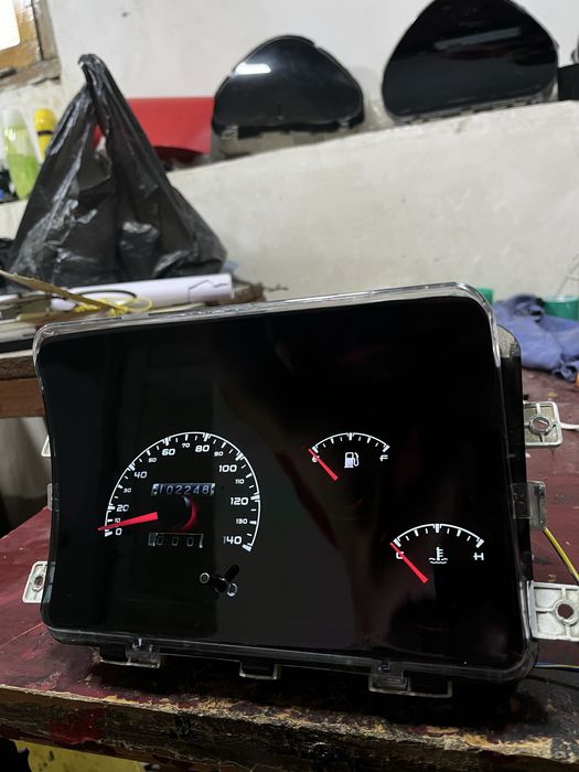 Damas tablo sotiladi