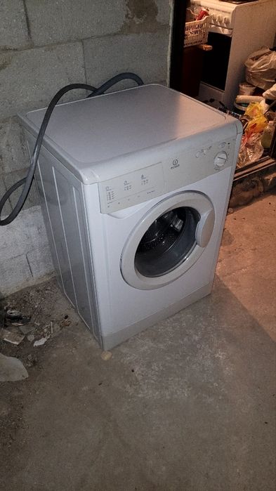 Стиральная машина Indesit