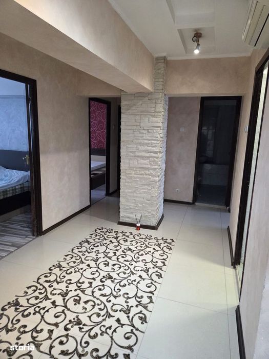 Apartament 4 camere  zona  Calea Calarasilor