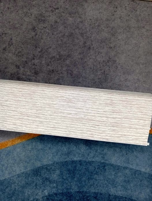 Продам плинтуса напольные