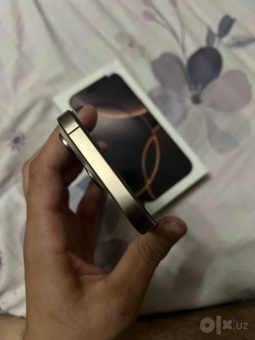 Iphone 16 pro disert titanium
