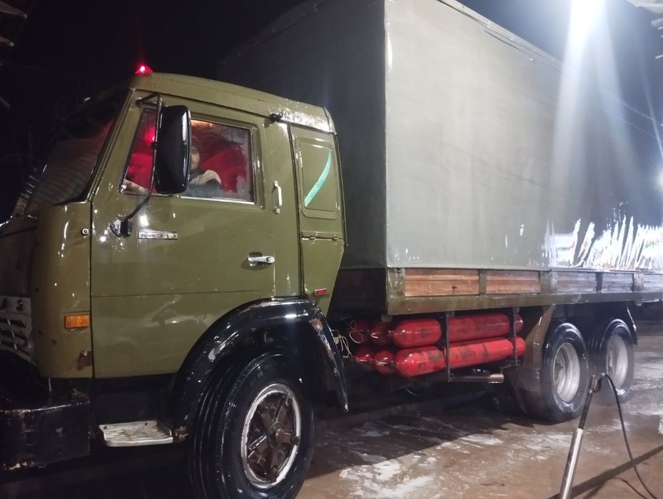 Камаз сотилади болонлари чарчаган  колган жойлари яхши холатда