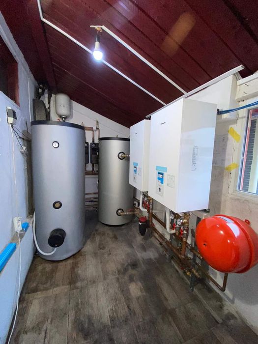 Montaj reparatie service aer conditionat incărcare freon aer