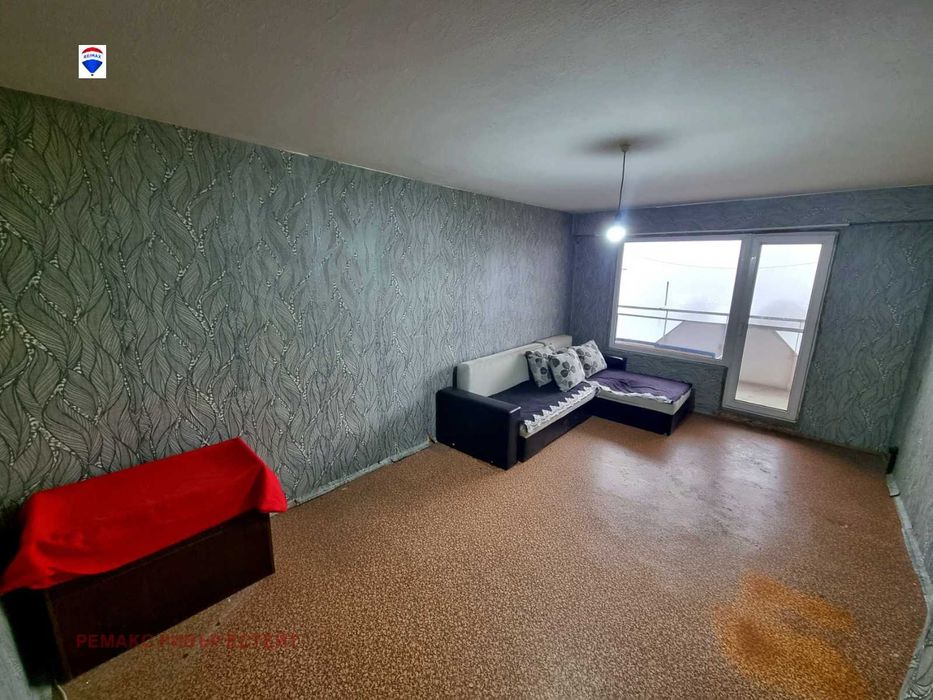 Двустаен апартамент за продажба кв. Чародейка Север