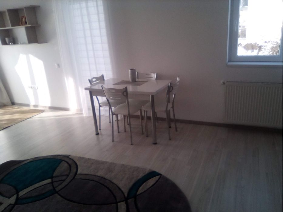 Spre vinzare apart . nou