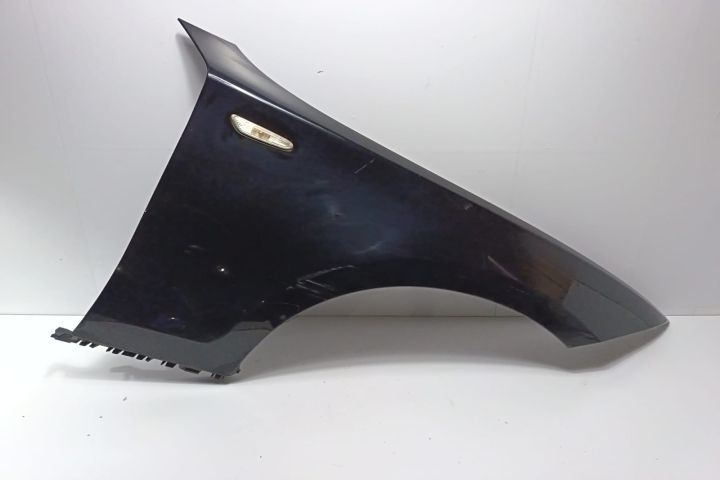 Aripa dreapta fata BMW Seria 1 E87