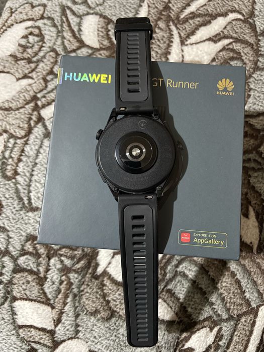 Продавам Huawei WATCH GT runner