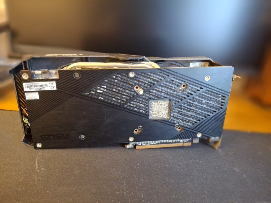 Asus Dual RX 5700 8GB