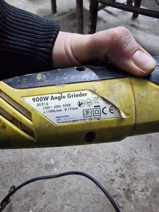 Продавам Ъглошлайф