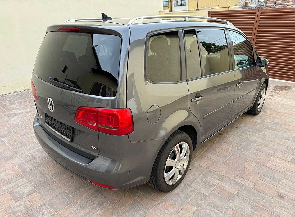 VW TOURAN CUP - 7 LOCURI 06/2014 1.6 TDI 6+1 Trepte EURO 5 Import recent, multe dotari, culoare deosebita