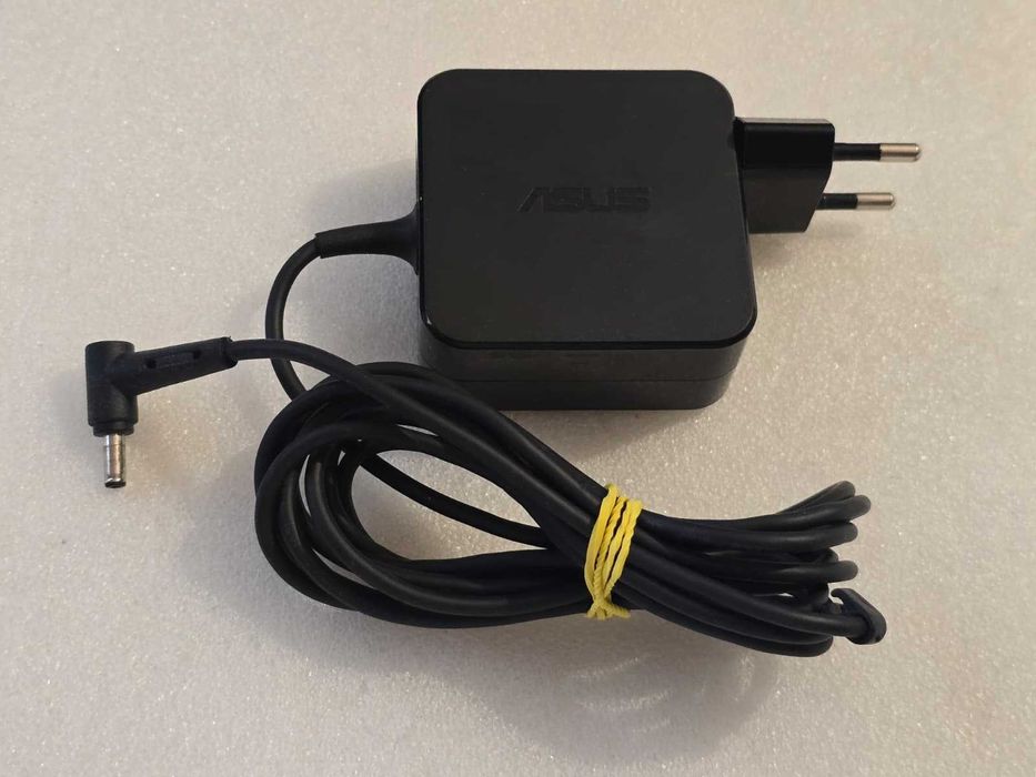 Incarcator Laptop Original ASUS AD2087020 19V 3.42A 65W, Mufa 4.0 x 1.35 mm
