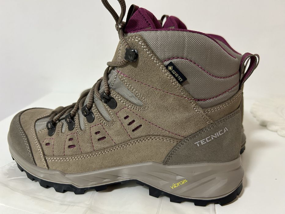 Bocanci femei Tecnica Starcross Goretex Vibram 40 drumetie trekking
