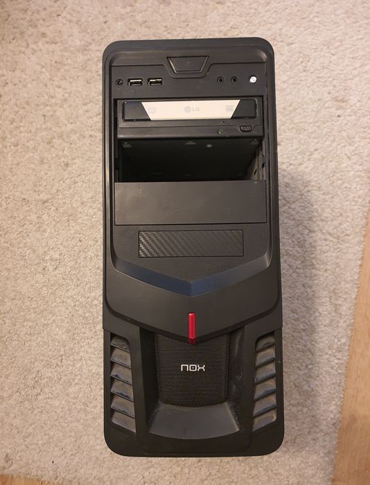 Carcasa pentru PC NOX