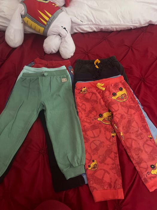 Pantaloni de băiețel de trening