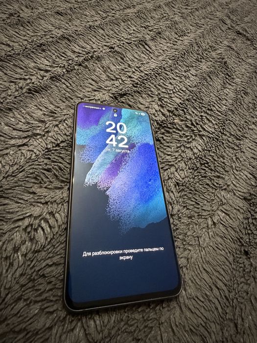 Смартфон Samsung S21fe