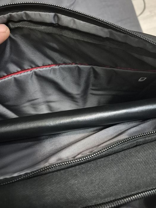 Geanta  laptop nouă